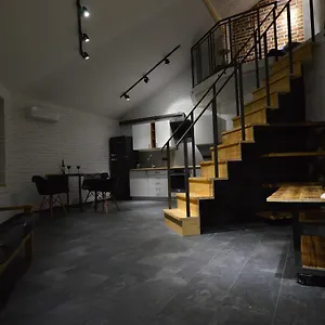 air-loft-apartment.hotels-of-kiev.com/